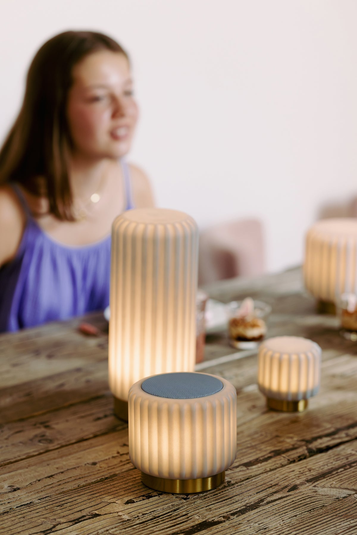 Dentelles speaker + Licht USB recharge BLUEBERRY/GOUD | 12,5 cm x Ø 13,5 cm