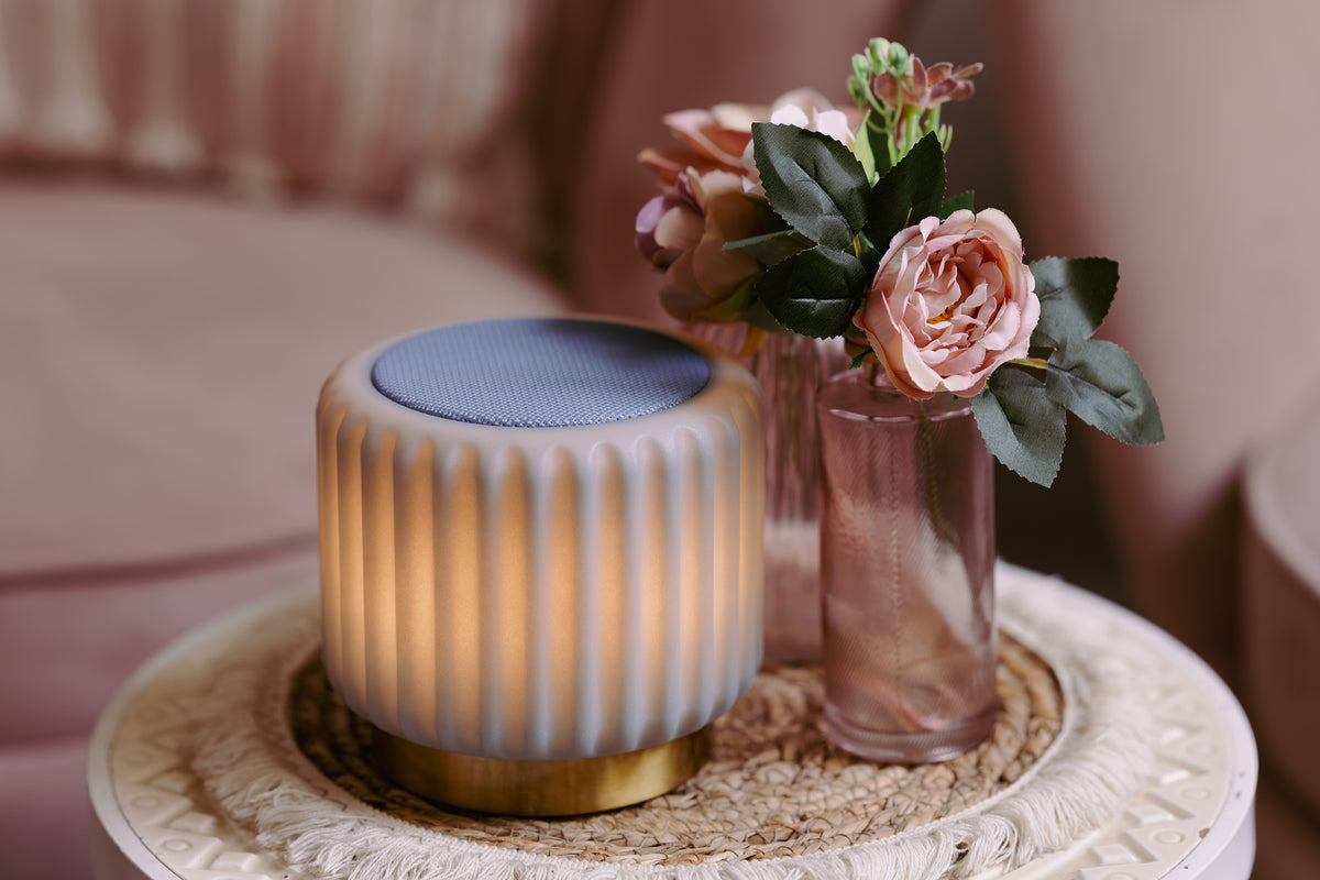 Dentelles speaker + Licht USB recharge BLUEBERRY/GOUD | 12,5 cm x Ø 13,5 cm