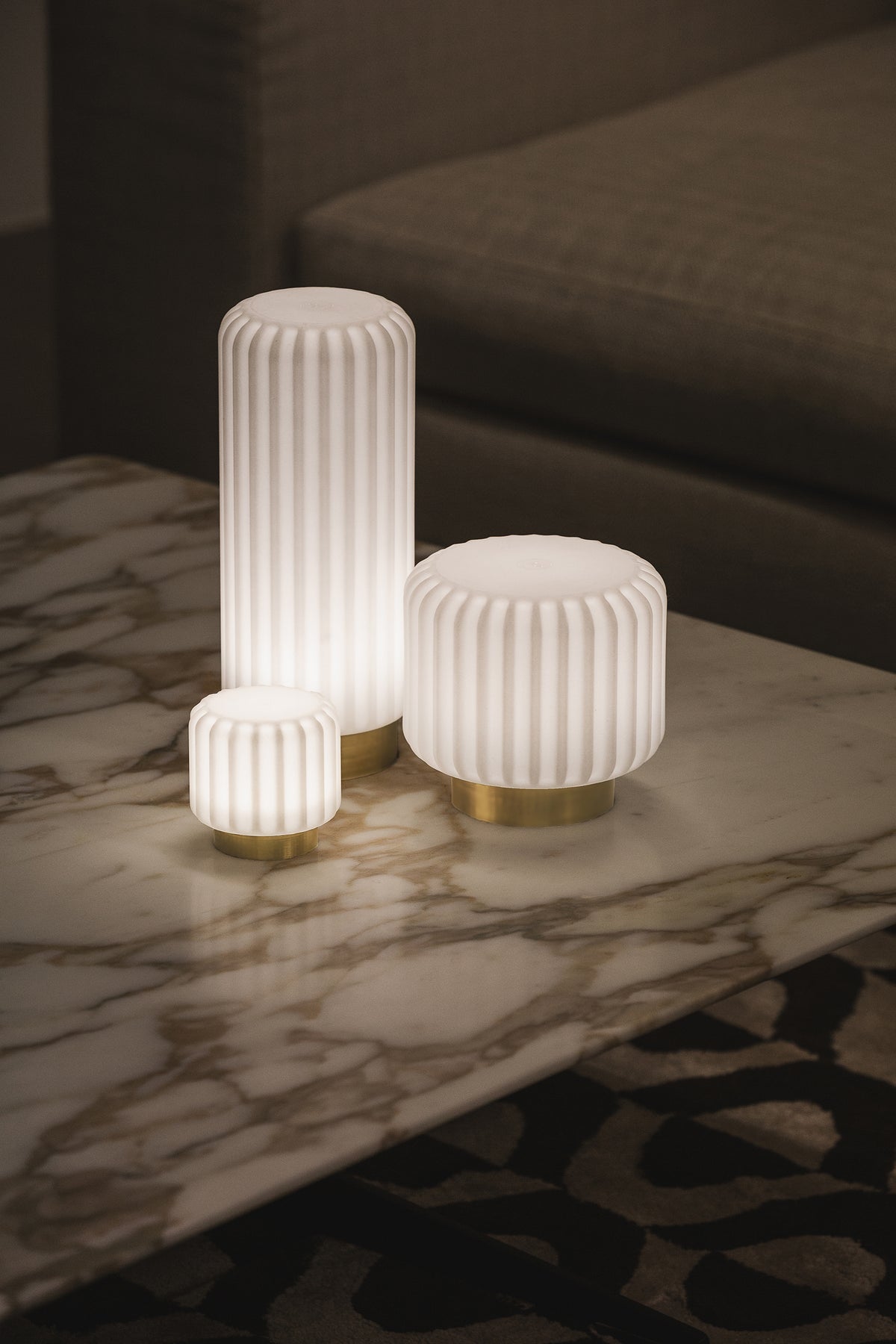 Dentelles 29 licht USB recharge GOUD basis | 29,5 cm x Ø 12 cm
