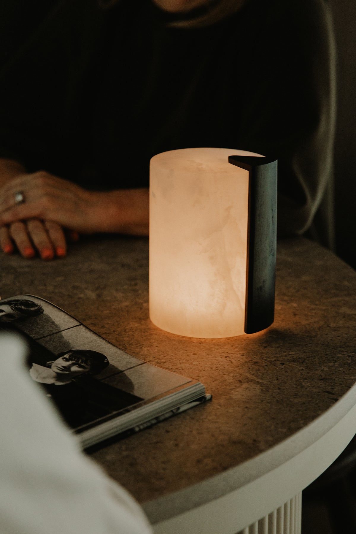 Gâteau Alabaster Mood Light TALL | Es accent | Oplaadbaar | 12,7 cm x Ø 8,5 cm