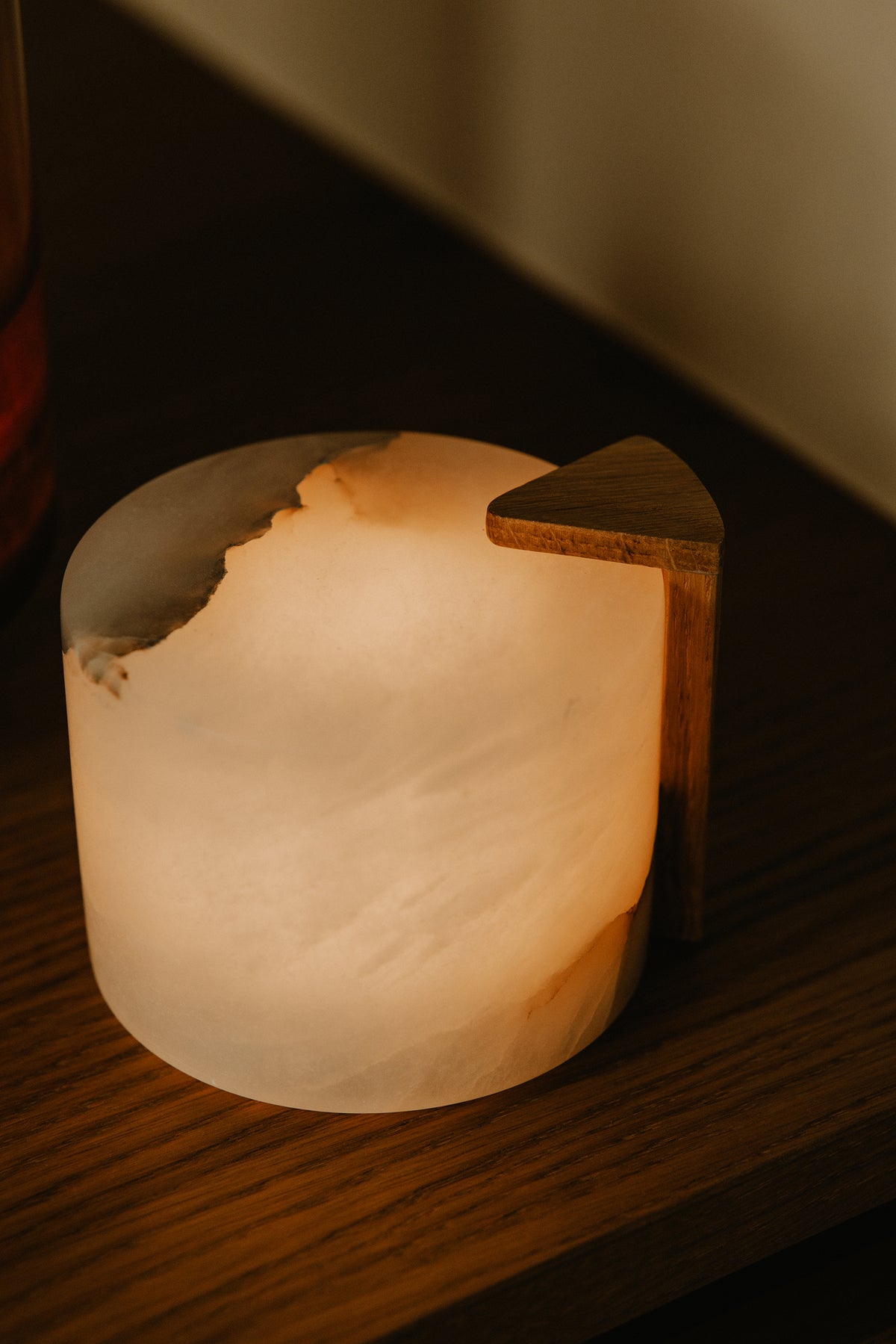 Gâteau Alabaster Mood Light WIDE | Eikhouten accent | Oplaadbaar | 9 cm x Ø 10 cm