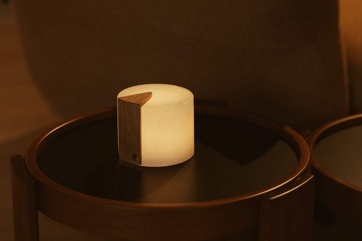 Gâteau Alabaster Mood Light WIDE | Eikhouten accent | Oplaadbaar | 9 cm x Ø 10 cm
