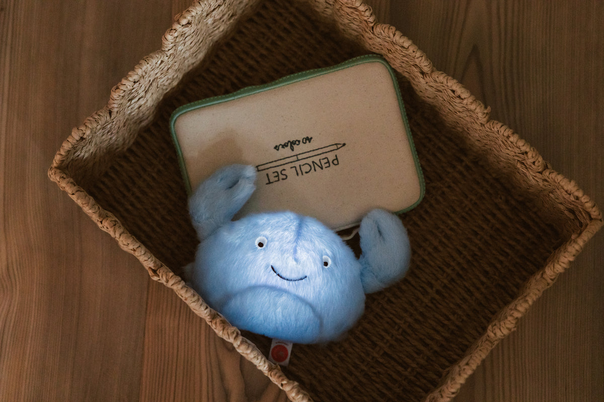 Theo crab Light Blue Softlight, USB rechargeable | H 7 x 20 x 14 cm